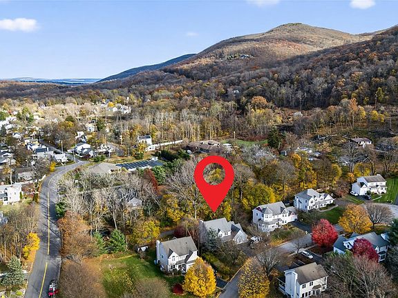3rd image of 9 Exeter Circle