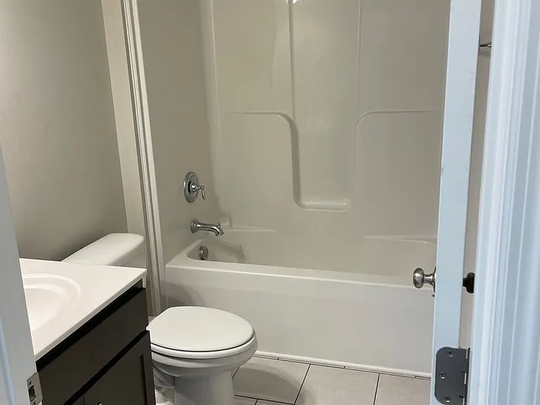 113 James Parcus Cir — Photo 17