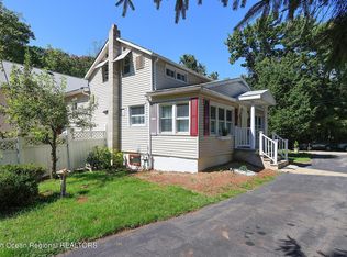 844 Holmdel Rd, Holmdel, NJ 07733