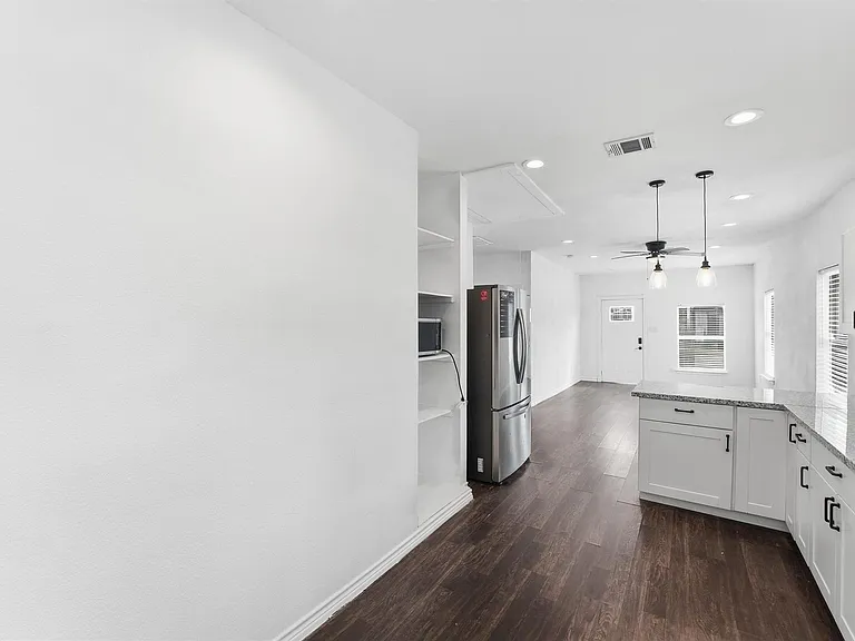 4217 Sterling St — Photo 11