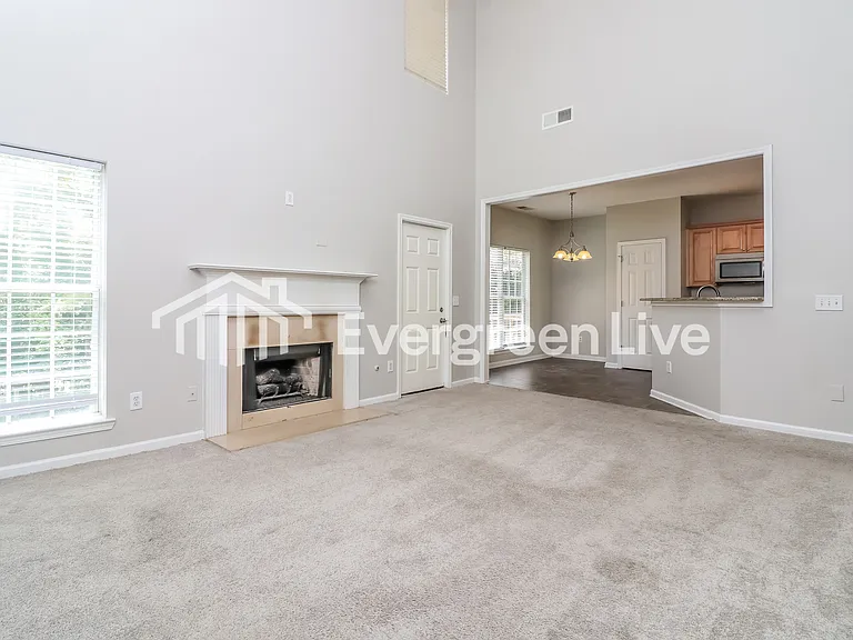 209 Devynwood Ct — Photo 2