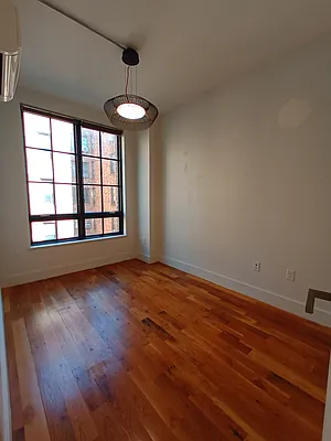 Rented by City Vista Inc | media 33