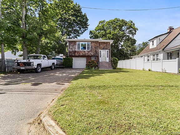 3rd image of 1320 Pine Acres Boulevard