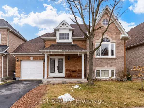 19 Treeline Blvd S, Brampton, ON L6P 1C5