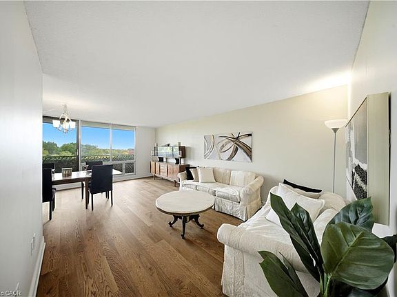 5th image of 2055 Upper Middle Rd #602