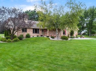 5163 Juniper Ln, West Bend, WI 53095