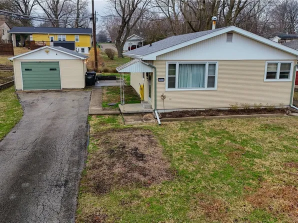 1924 Edison St, Danville, IL 61832