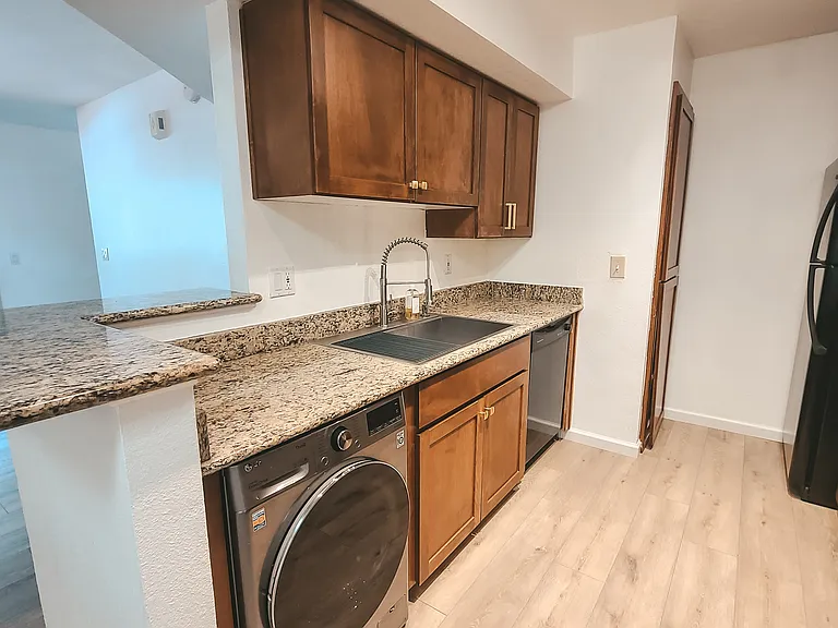 1385 W University Ave #103 — Photo 6
