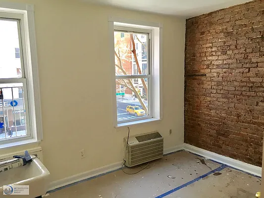 Rented by Metropolitan Property Group | media 18