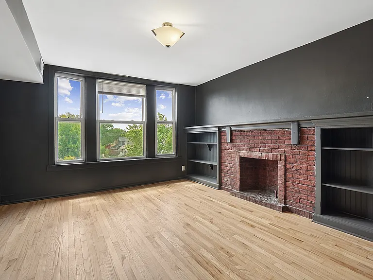 3726 W Montrose Ave #3 — Photo 1