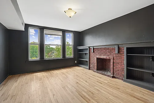 3726 W Montrose Ave #3 Photo 1