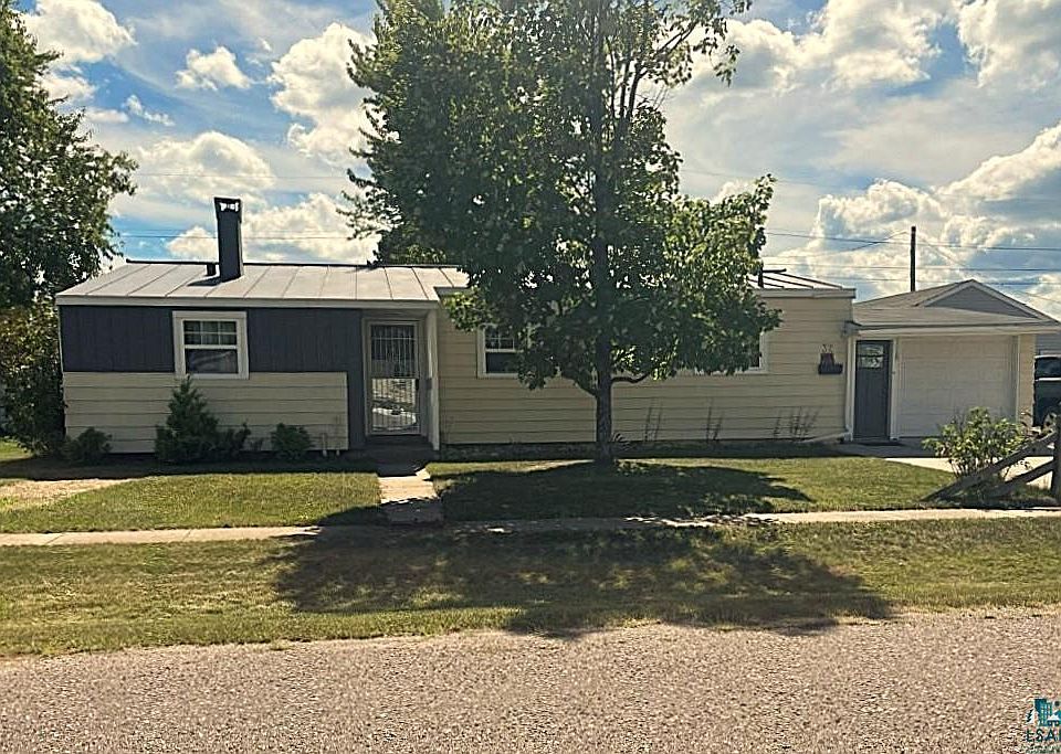1st image of 32 Astor Rd