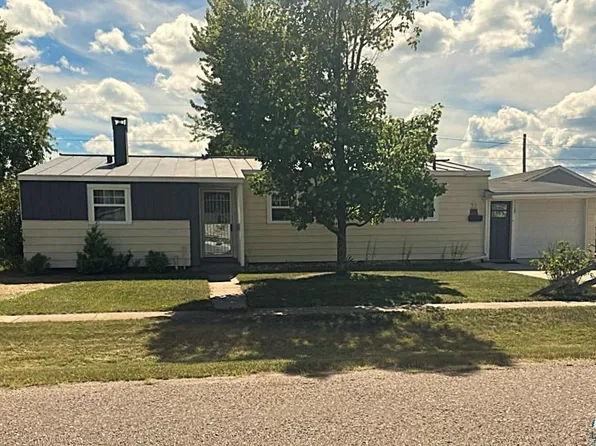 32 Astor Rd, Babbitt, MN 55706