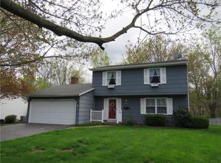 206 Hilltop Ln, Spencerport, NY 14559