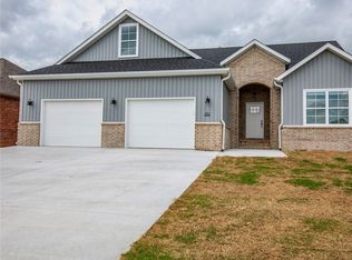 252 Nebo St, Prairie Grove, AR 72753