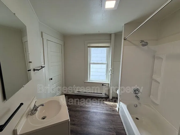 21B John St — Photo 6