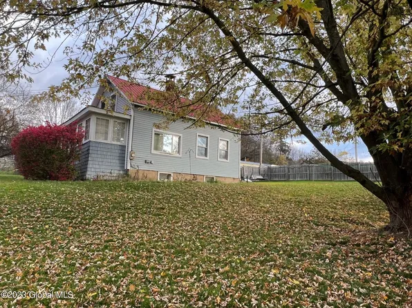 2 Lonergan Lane, Ticonderoga, NY 12883