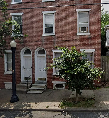 808 W 8th St #2 Photo 1