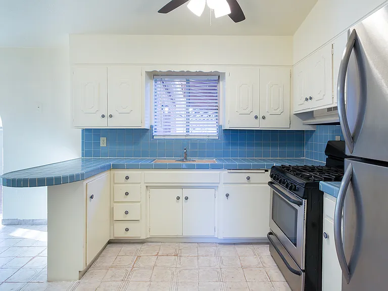 535 N Cimarron St — Photo 10
