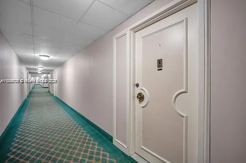 Hemispheres Condo — Photo 2