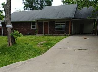 610 W Okmulgee Ave, Checotah, OK 74426