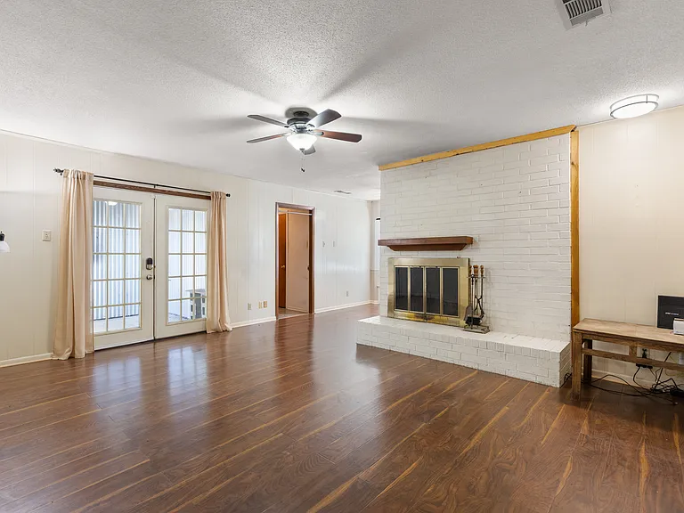 4765 Stallcup Dr — Photo 5