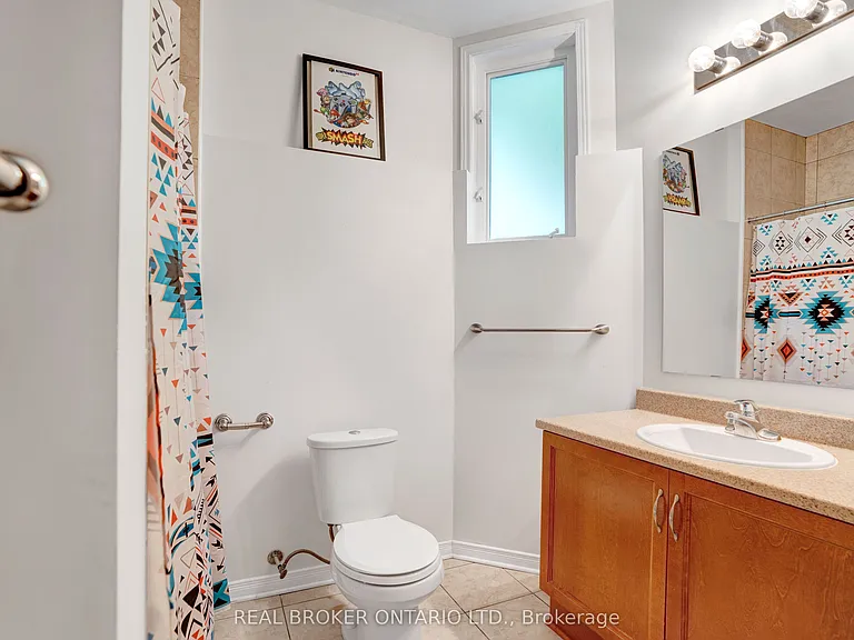 292 London Ter — Photo 16