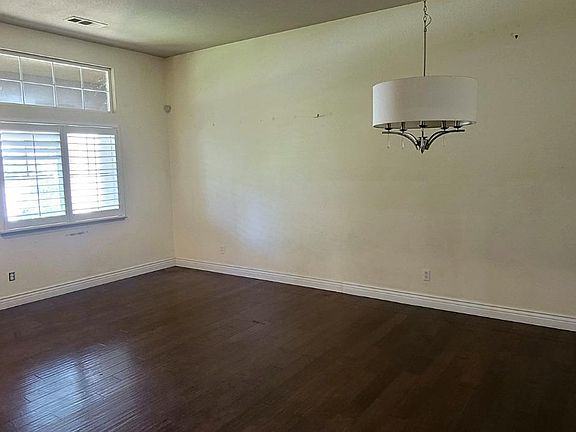 5th image of 10106 Creekside Ct