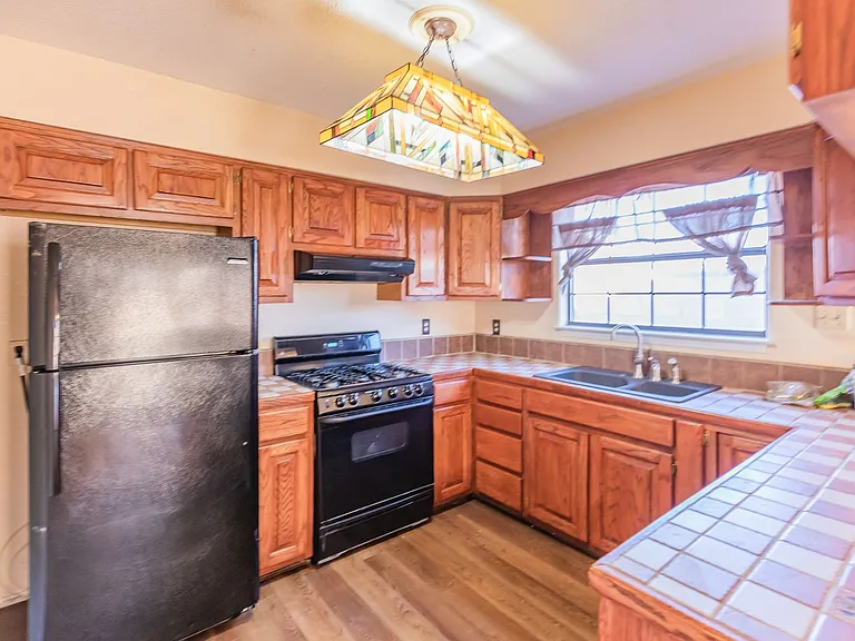 701 Venus Ave — Photo 17