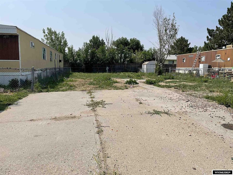 2nd image of 1029 Park Ln