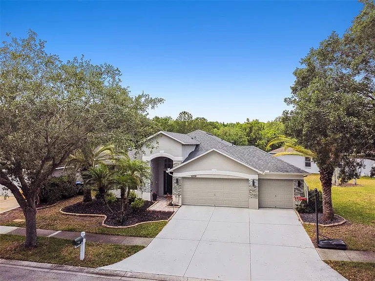 8208 Pinewood Run Ct — Photo 57