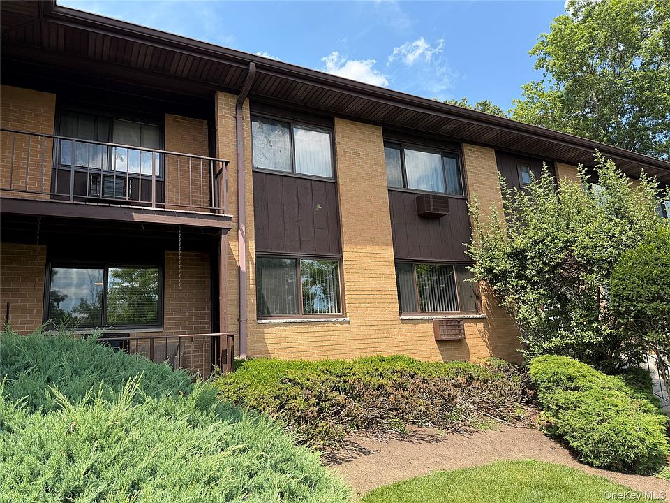 1st image of 8 E Lawrence Park Drive #9