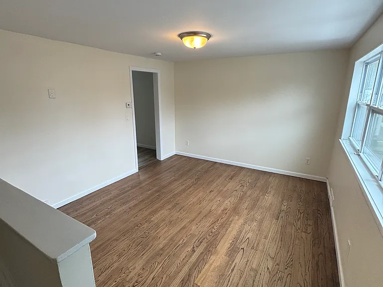 73 Ferris Ave — Photo 6