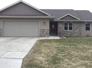 3346 Paula St, Green Bay, WI 54311