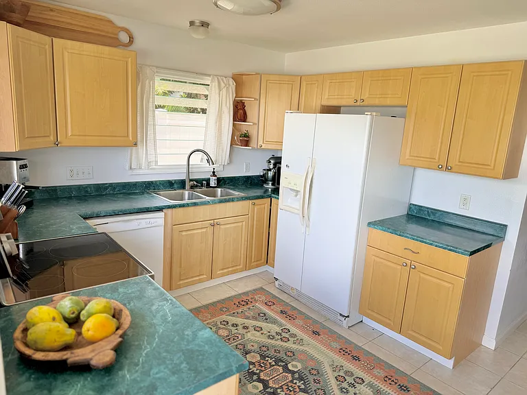 Akalani Pl — Photo 6