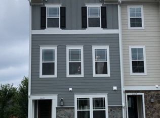 2221 Brindle Ln, Charlottesville, VA 22911