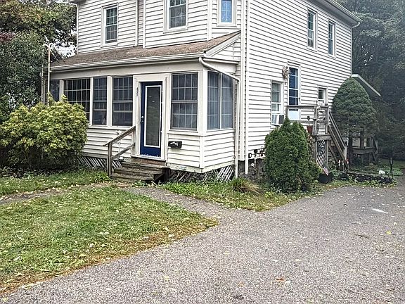 2nd image of 655 N Main St