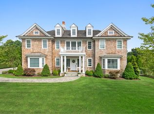 90 Leos Ln, Southampton, NY 11968