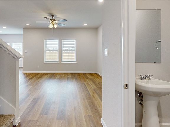 3rd image of 928 Coffee Mill Ln