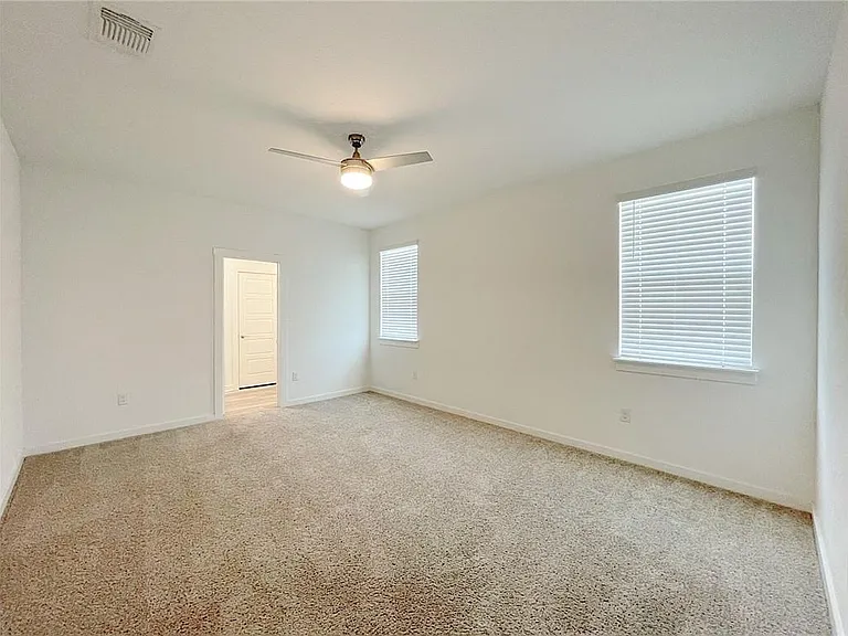 2316 Clemence Ln — Photo 10