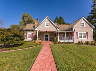 142 College St, Blue Ridge, GA 30513