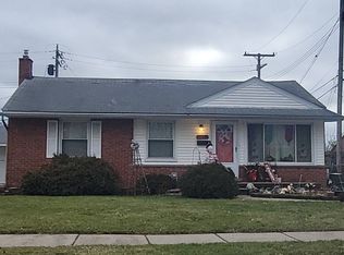 28028 Edward St, Roseville, MI 48066