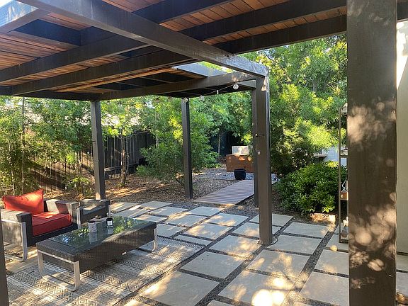 4th image of 2936 Summerfield Dr