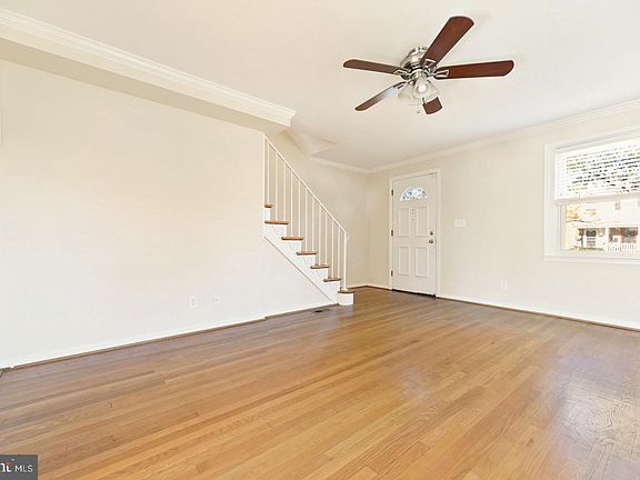 5th image of 1006 Vernon St