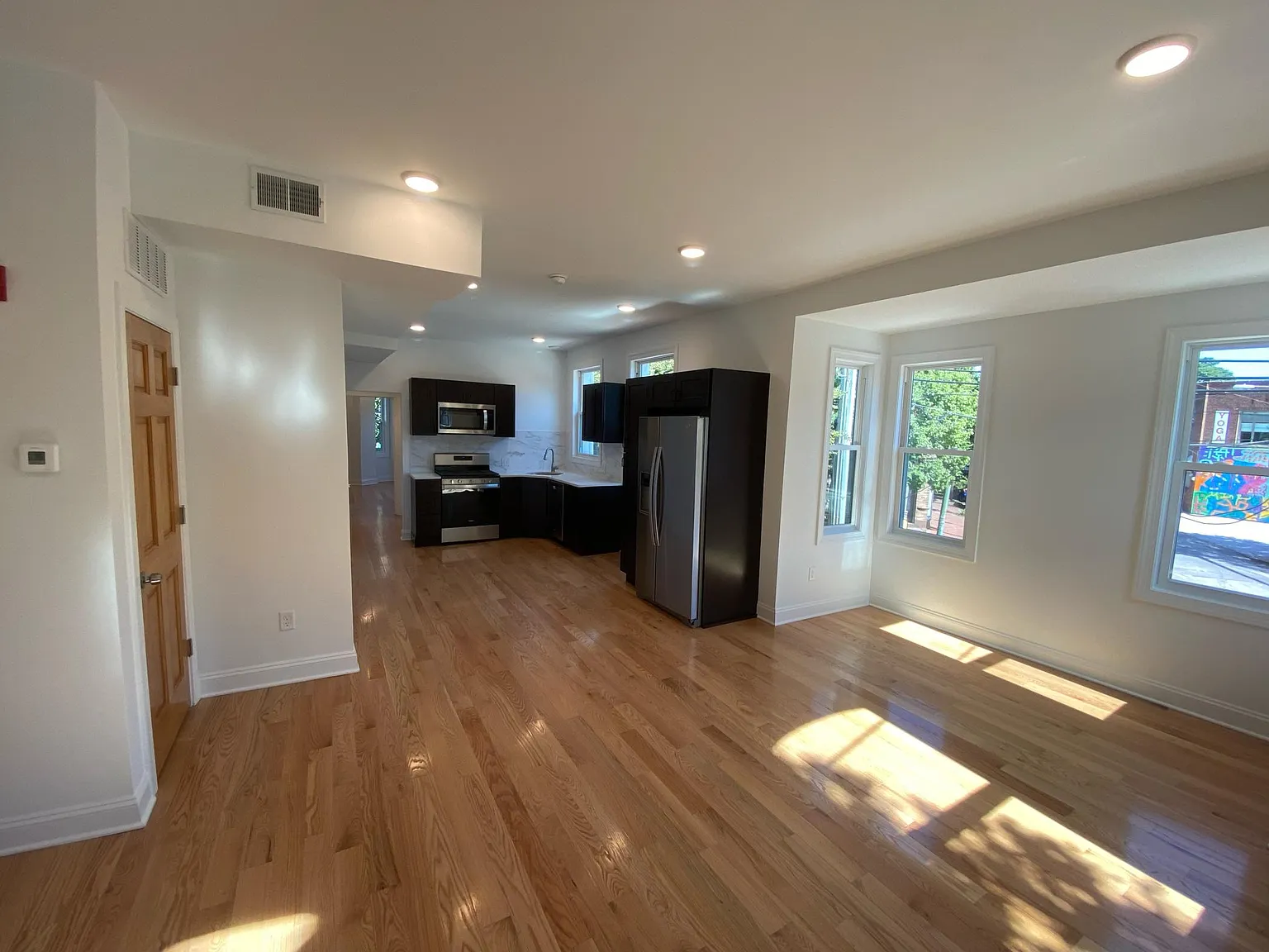 1 bed, 750 sqft, $1,500 — Photo 4