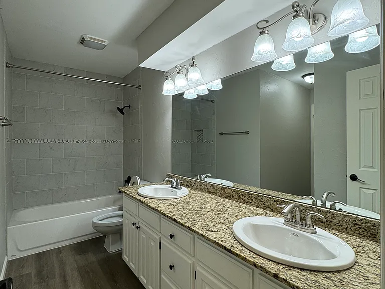 2101 Stone Moss Ln — Photo 2