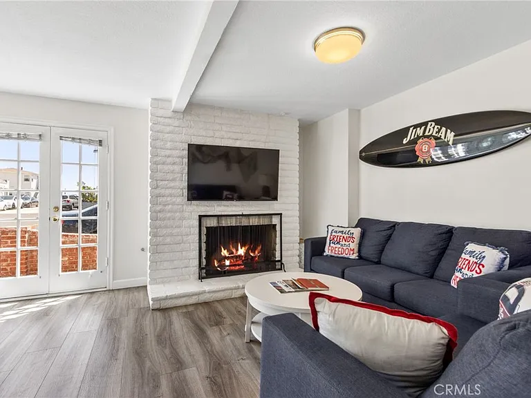 218 E Balboa Blvd #1/2 — Photo 6