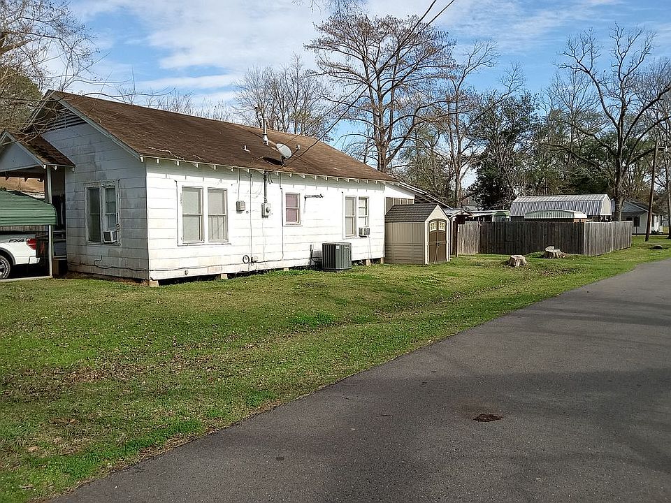 2nd image of 213 Erin St