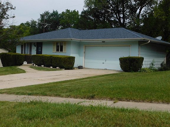 2nd image of 3510 Balsam Ln