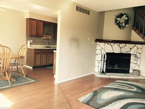 5th image of 34809 E Wilma Ct